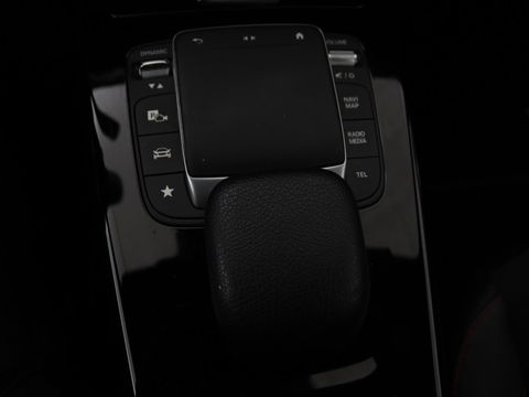 Mercedes-Benz CLA-Klasse Shooting Brake 250e Business Solution AMG Limited | Adaptive cruise | Stoelverwarming | Carplay | Sfeerverlichting | Leder/Alcantara | Navigatie | Full LED
