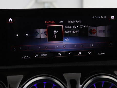 Mercedes-Benz CLA-Klasse Shooting Brake 250e Business Solution AMG Limited | Adaptive cruise | Stoelverwarming | Carplay | Sfeerverlichting | Leder/Alcantara | Navigatie | Full LED