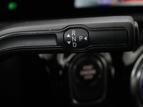 Mercedes-Benz CLA-Klasse Shooting Brake 250e Business Solution AMG Limited | Adaptive cruise | Stoelverwarming | Carplay | Sfeerverlichting | Leder/Alcantara | Navigatie | Full LED