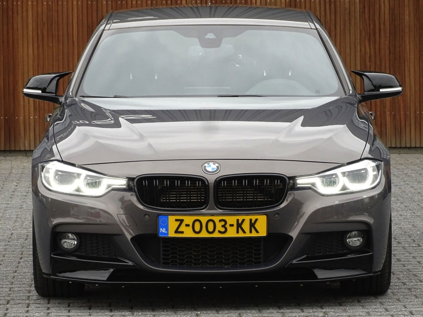 BMW 3-serie 330e 293PK M Sport / M Individual / LED
