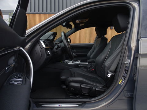 BMW 3-serie 330e 293PK M Sport / M Individual / LED