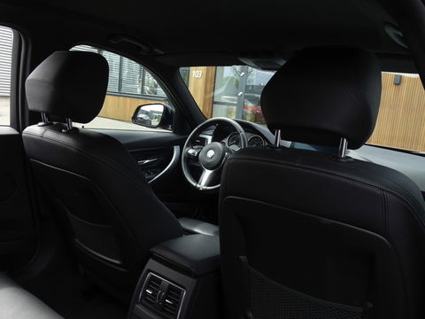 BMW 3-serie 330e 293PK M Sport / M Individual / LED