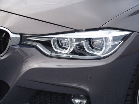 BMW 3-serie 330e 293PK M Sport / M Individual / LED