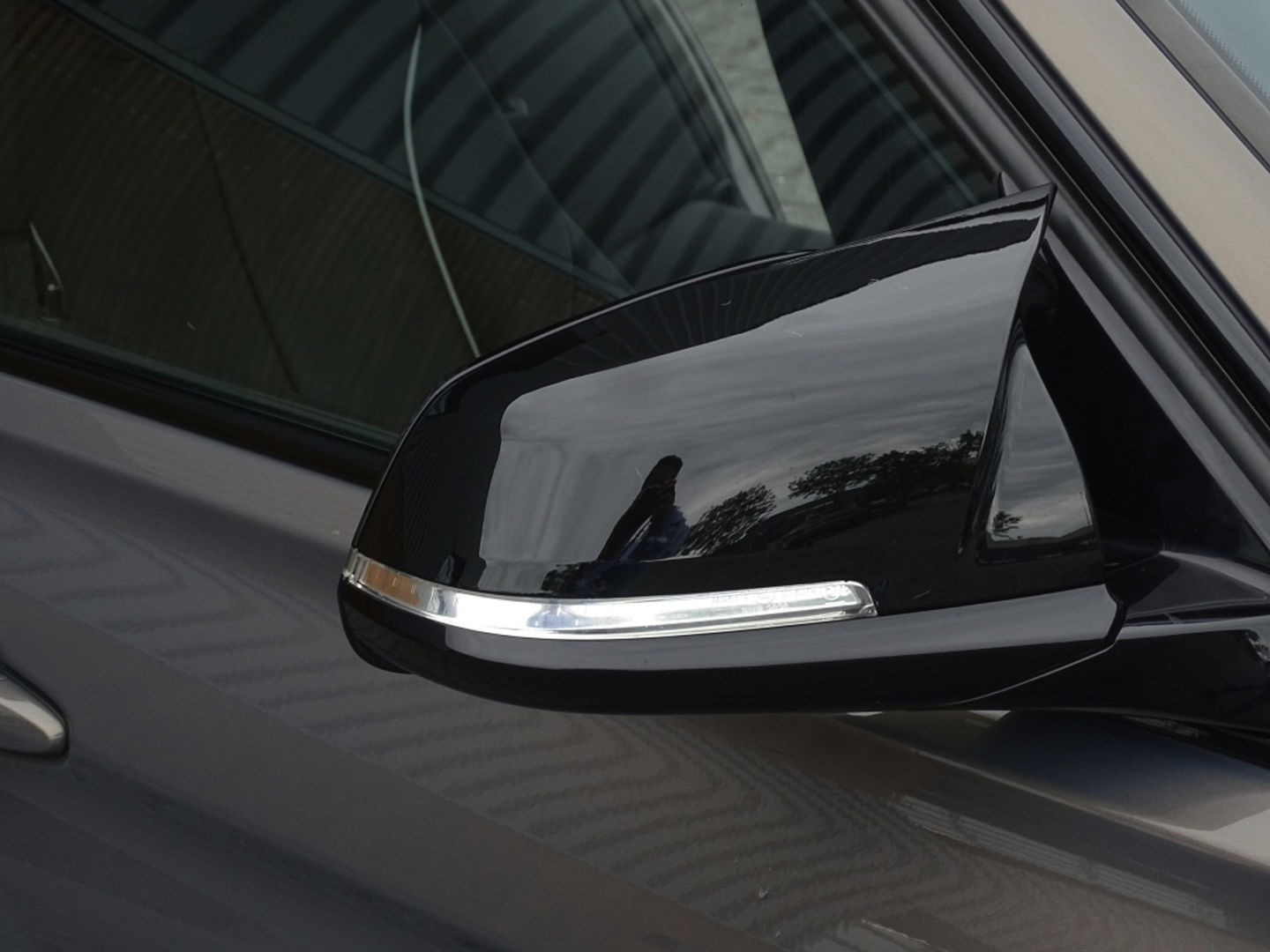 BMW 3-serie 330e 293PK M Sport / M Individual / LED