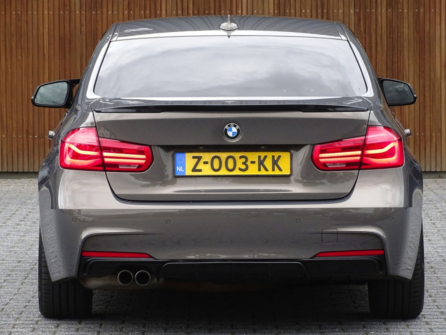 BMW 3-serie 330e 293PK M Sport / M Individual / LED