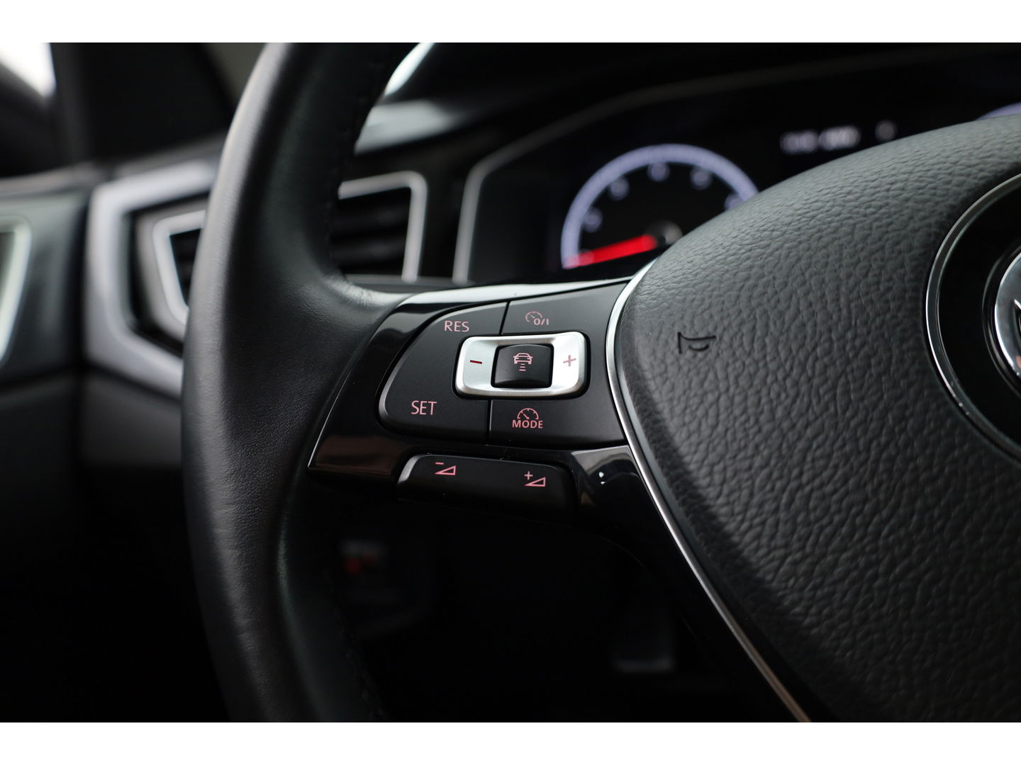 Volkswagen Polo 1.0 TSI Highline DSG | Navi | Adapt. Cruise | Stoelverw. | Apple Carplay | Clima