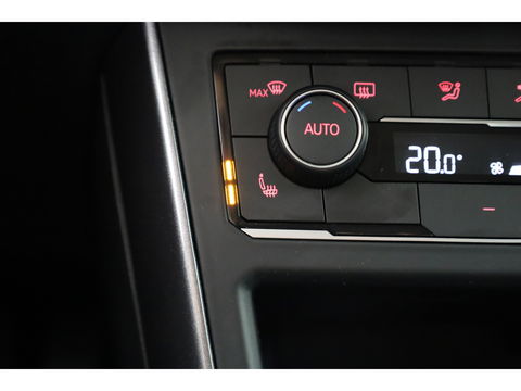 Volkswagen Polo 1.0 TSI Highline DSG | Navi | Adapt. Cruise | Stoelverw. | Apple Carplay | Clima