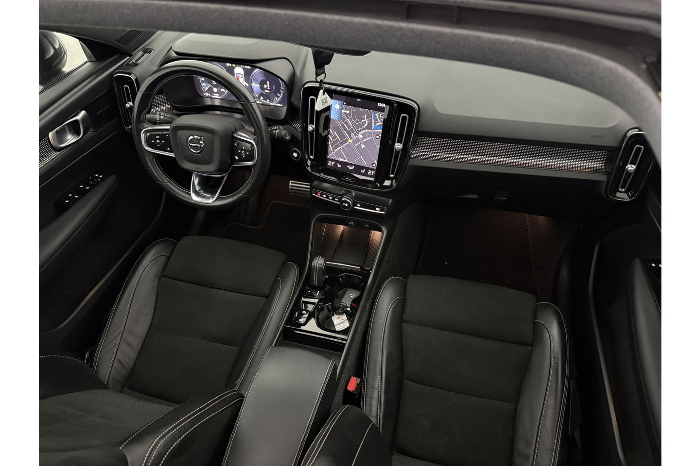 Volvo XC40 T4 Recharge Inscription 211PK 360 Camera Harman Kardon Sfeer Pano LED Carplay Clima Cruise Virtual 19"LMV Navi PDC