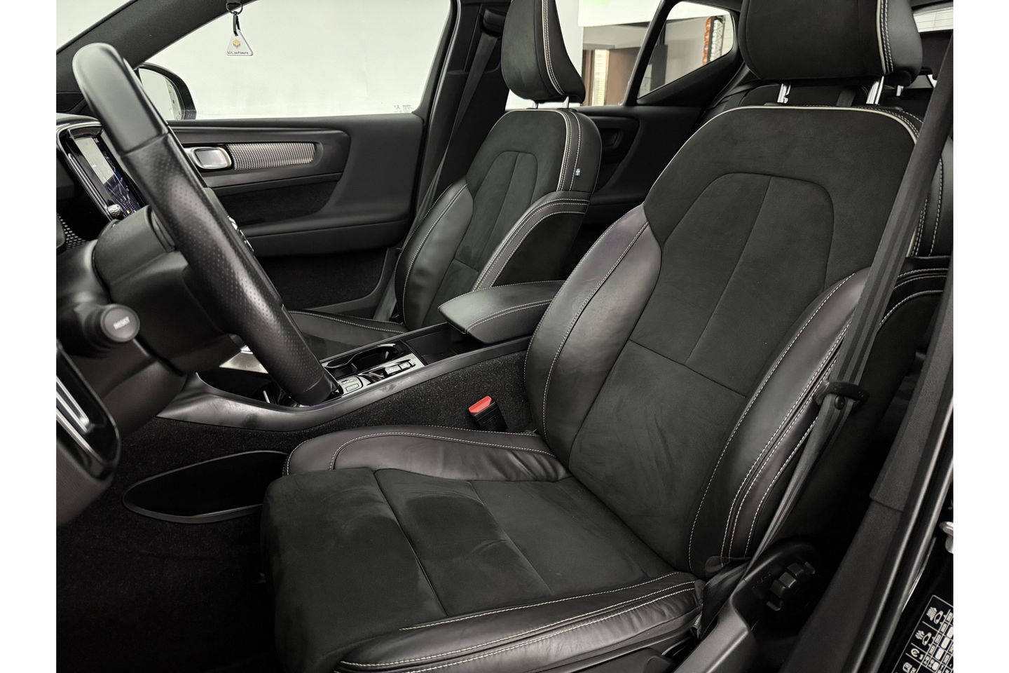 Volvo XC40 T4 Recharge Inscription 211PK 360 Camera Harman Kardon Sfeer Pano LED Carplay Clima Cruise Virtual 19"LMV Navi PDC