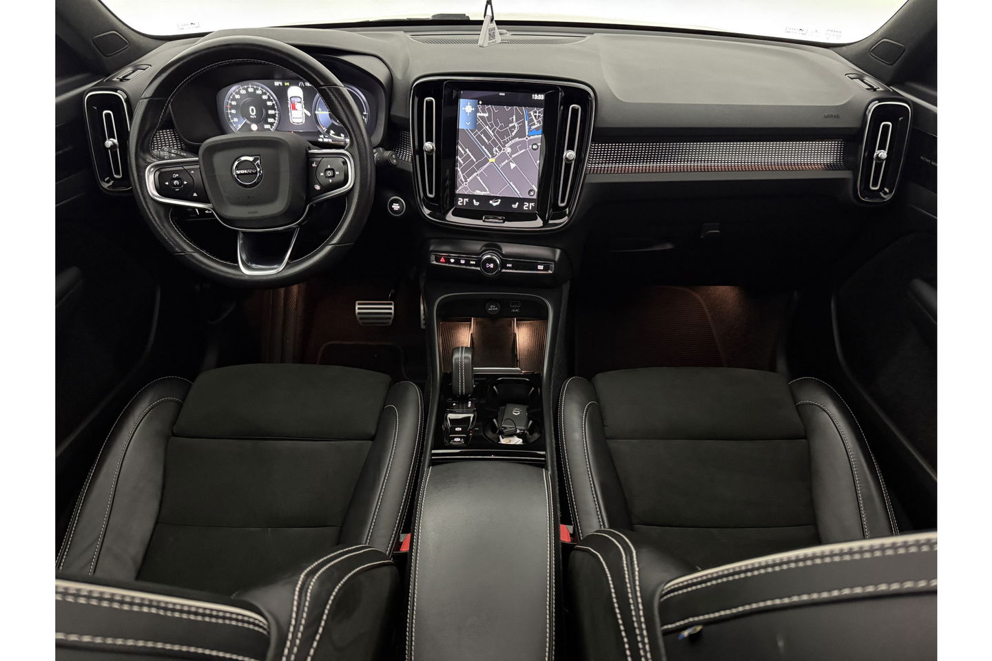 Volvo XC40 T4 Recharge Inscription 211PK 360 Camera Harman Kardon Sfeer Pano LED Carplay Clima Cruise Virtual 19"LMV Navi PDC