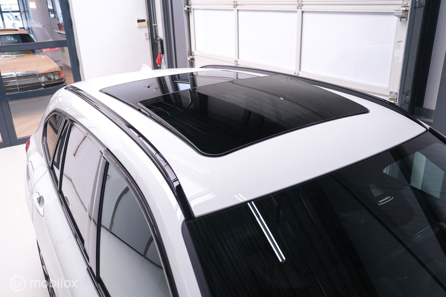 BMW X1 sDrive20i M pakket | Panoramadak | Leder | LED | Sportstoelen | btw auto | zeer mooi |