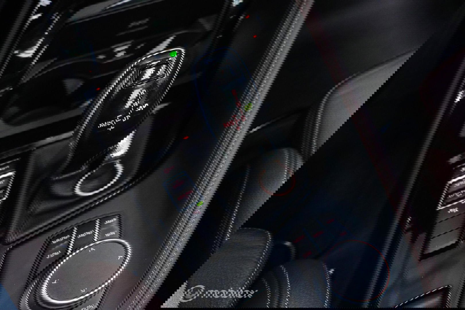 BMW X1 sDrive20i M pakket | Panoramadak | Leder | LED | Sportstoelen | btw auto | zeer mooi |