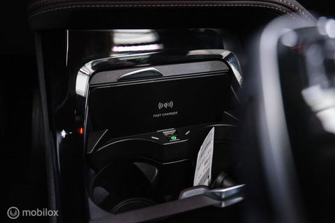 BMW X1 sDrive20i M pakket | Panoramadak | Leder | LED | Sportstoelen | btw auto | zeer mooi |