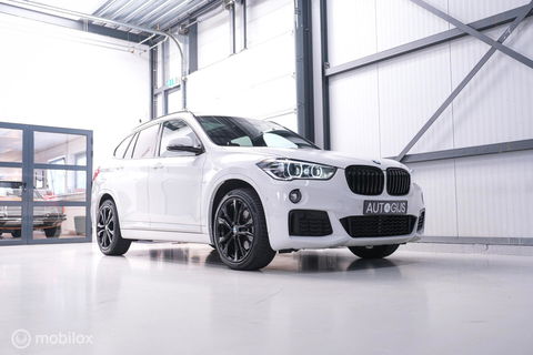 BMW X1 sDrive20i M pakket | Panoramadak | Leder | LED | Sportstoelen | btw auto | zeer mooi |