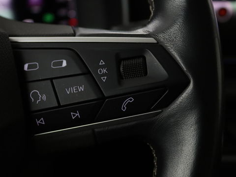 SEAT Leon 1.5 eTSI Style Launch Edition | Trekhaak | Carplay | Adaptive cruise | Camera | Navigatie | Park Assist | Climate control