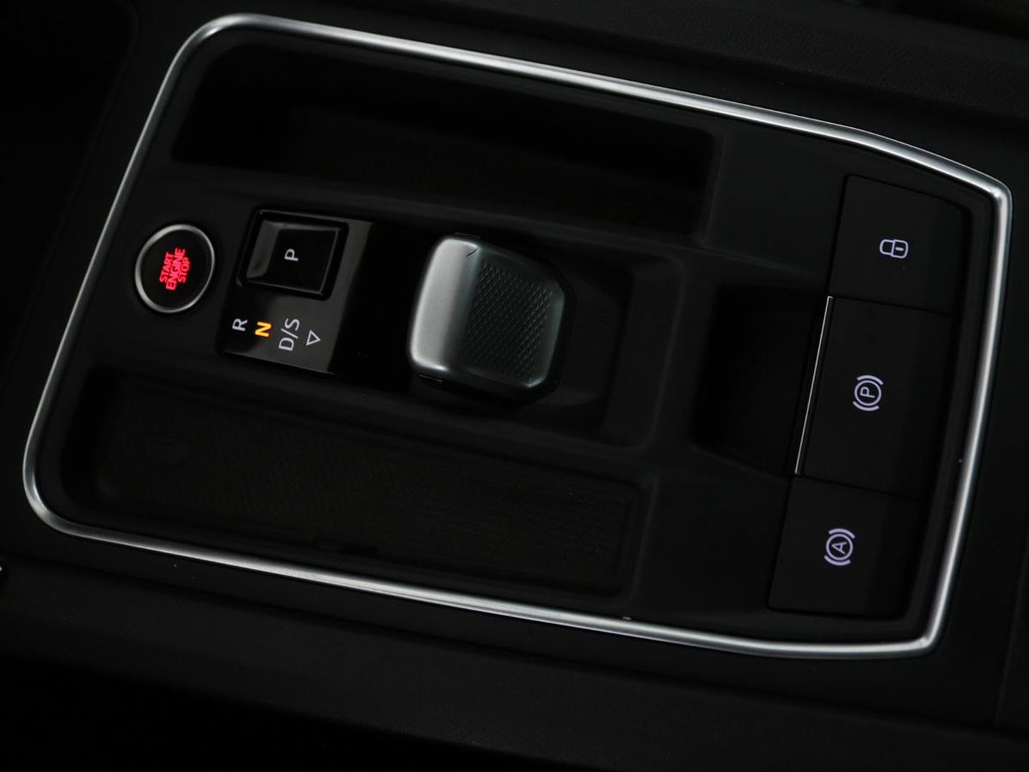 SEAT Leon 1.5 eTSI Style Launch Edition | Trekhaak | Carplay | Adaptive cruise | Camera | Navigatie | Park Assist | Climate control