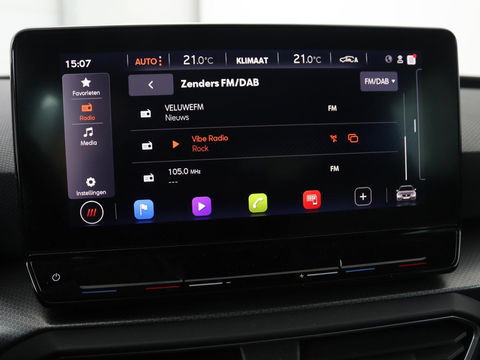 SEAT Leon 1.5 eTSI Style Launch Edition | Trekhaak | Carplay | Adaptive cruise | Camera | Navigatie | Park Assist | Climate control