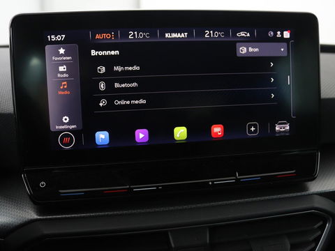 SEAT Leon 1.5 eTSI Style Launch Edition | Trekhaak | Carplay | Adaptive cruise | Camera | Navigatie | Park Assist | Climate control