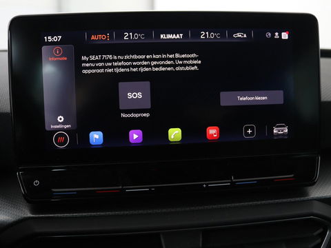 SEAT Leon 1.5 eTSI Style Launch Edition | Trekhaak | Carplay | Adaptive cruise | Camera | Navigatie | Park Assist | Climate control