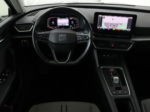 SEAT Leon 1.5 eTSI Style Launch Edition | Trekhaak | Carplay | Adaptive cruise | Camera | Navigatie | Park Assist | Climate control
