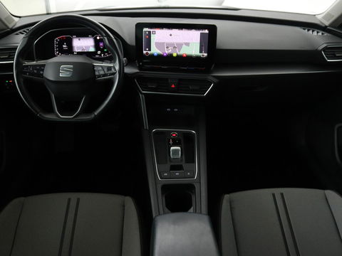 SEAT Leon 1.5 eTSI Style Launch Edition | Trekhaak | Carplay | Adaptive cruise | Camera | Navigatie | Park Assist | Climate control