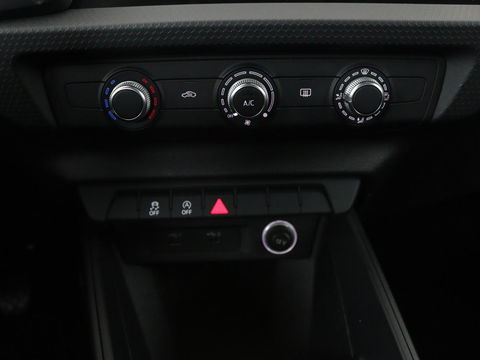 Audi A1 30 TFSI epic | Virtual Cockpit | Cruise control | Airco | Bluetooth | LED | Regen-/lichtsensor