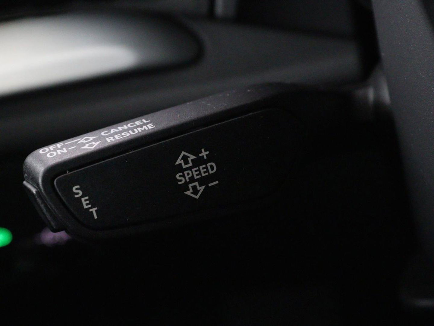 Audi A3 1.4 e-tron Lease Edition | Leder | Carplay | Virtual Cockpit | Sportstoelen | Keyless | Navigatie | Full LED | Climate control | Parkeerhulp | Cruise control | Bluetooth