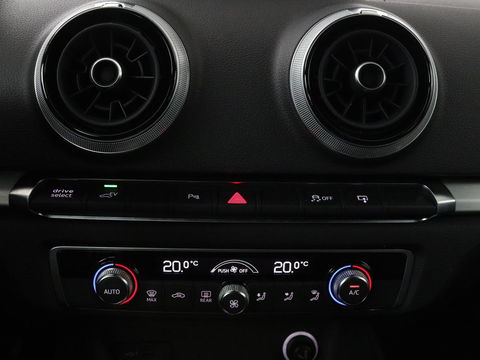 Audi A3 1.4 e-tron Lease Edition | Leder | Carplay | Virtual Cockpit | Sportstoelen | Keyless | Navigatie | Full LED | Climate control | Parkeerhulp | Cruise control | Bluetooth