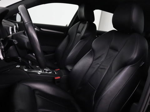 Audi A3 1.4 e-tron Lease Edition | Leder | Carplay | Virtual Cockpit | Sportstoelen | Keyless | Navigatie | Full LED | Climate control | Parkeerhulp | Cruise control | Bluetooth