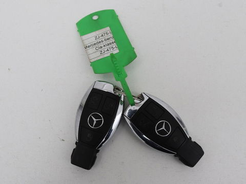 Mercedes-Benz CLA-Klasse 180 AMG | Stoelverwarming | Sportstoelen | Camera | Navigatie | Park Assist | Full LED | Cruise control | Airco
