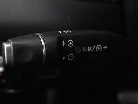 Mercedes-Benz CLA-Klasse 180 AMG | Stoelverwarming | Sportstoelen | Camera | Navigatie | Park Assist | Full LED | Cruise control | Airco