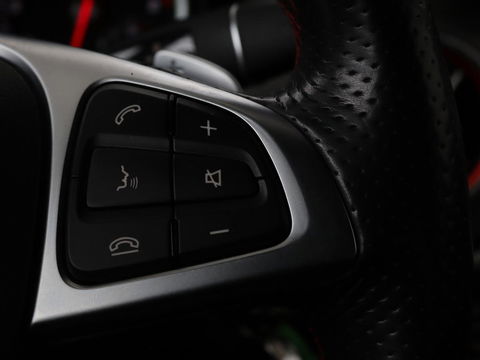 Mercedes-Benz CLA-Klasse 180 AMG | Stoelverwarming | Sportstoelen | Camera | Navigatie | Park Assist | Full LED | Cruise control | Airco