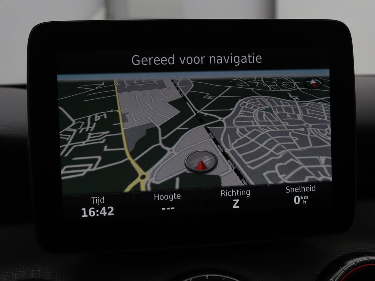 Mercedes-Benz CLA-Klasse 180 AMG | Stoelverwarming | Sportstoelen | Camera | Navigatie | Park Assist | Full LED | Cruise control | Airco