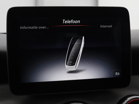 Mercedes-Benz CLA-Klasse 180 AMG | Stoelverwarming | Sportstoelen | Camera | Navigatie | Park Assist | Full LED | Cruise control | Airco
