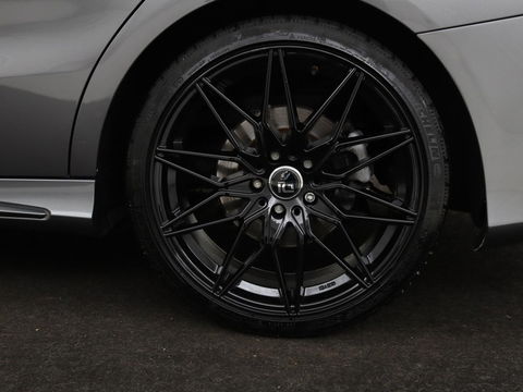 Mercedes-Benz CLA-Klasse 180 AMG | Stoelverwarming | Sportstoelen | Camera | Navigatie | Park Assist | Full LED | Cruise control | Airco