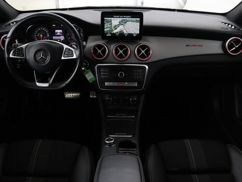 Mercedes-Benz CLA-Klasse 180 AMG | Stoelverwarming | Sportstoelen | Camera | Navigatie | Park Assist | Full LED | Cruise control | Airco