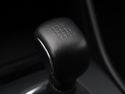 Volvo XC40 1.5 T2 130PK Momentum Core | Navigatie | Stoelverwarming | Camera