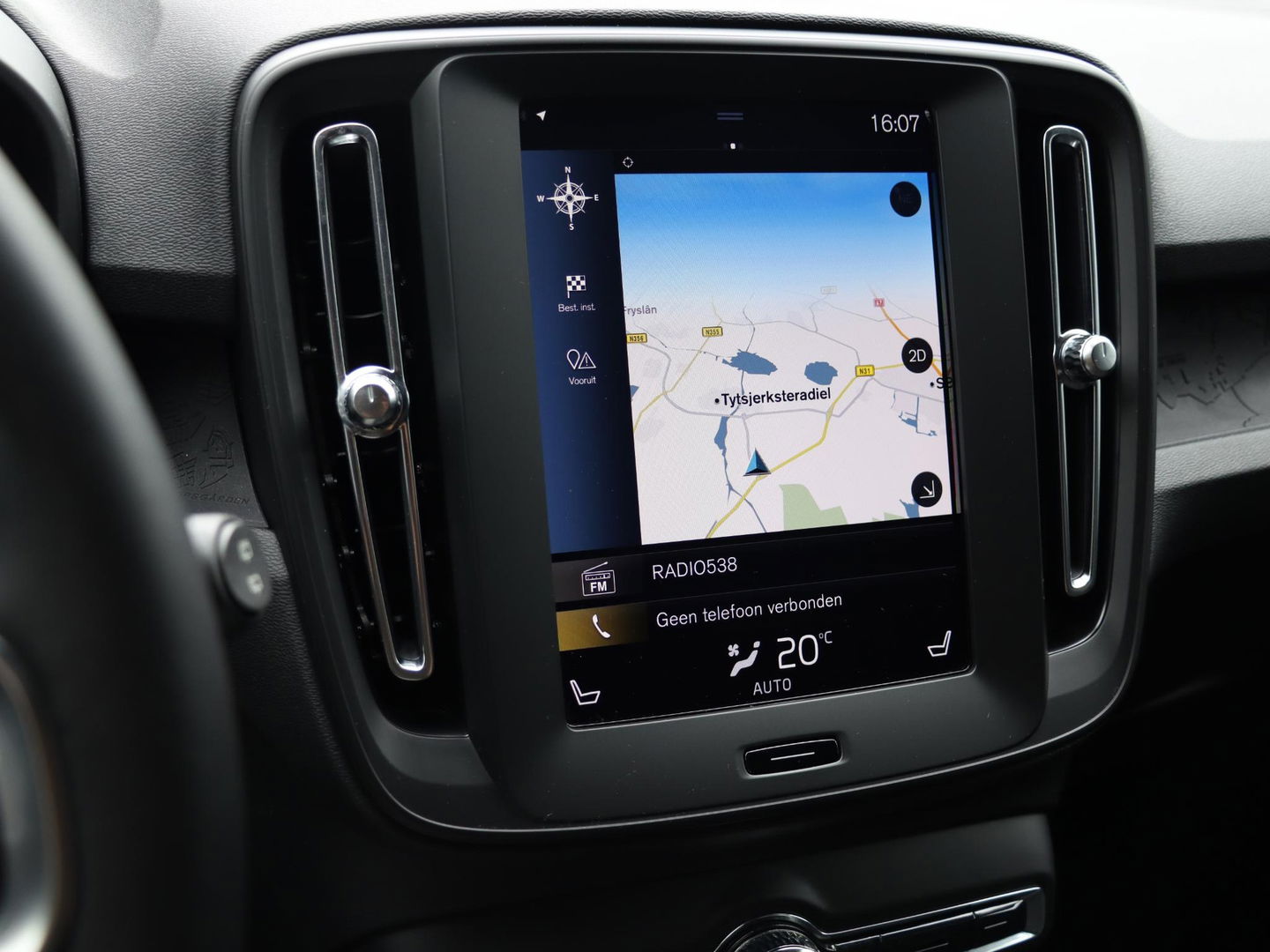 Volvo XC40 1.5 T2 130PK Momentum Core | Navigatie | Stoelverwarming | Camera