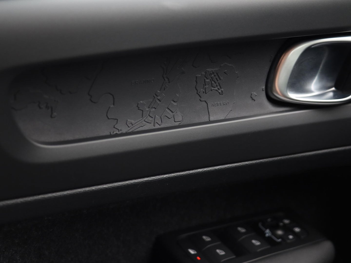 Volvo XC40 1.5 T2 130PK Momentum Core | Navigatie | Stoelverwarming | Camera