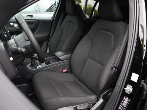 Volvo XC40 1.5 T2 130PK Momentum Core | Navigatie | Stoelverwarming | Camera
