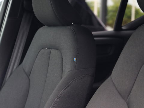 Volvo XC40 1.5 T2 130PK Momentum Core | Navigatie | Stoelverwarming | Camera
