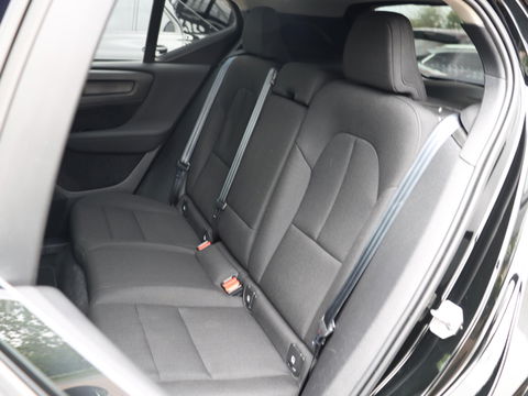 Volvo XC40 1.5 T2 130PK Momentum Core | Navigatie | Stoelverwarming | Camera