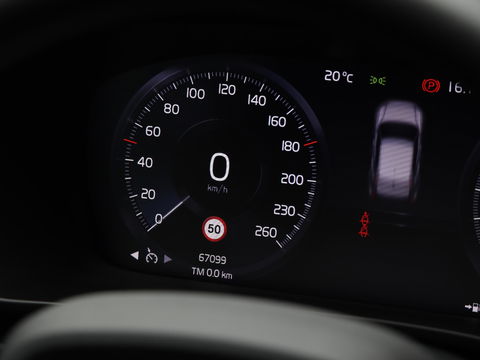 Volvo XC40 1.5 T2 130PK Momentum Core | Navigatie | Stoelverwarming | Camera