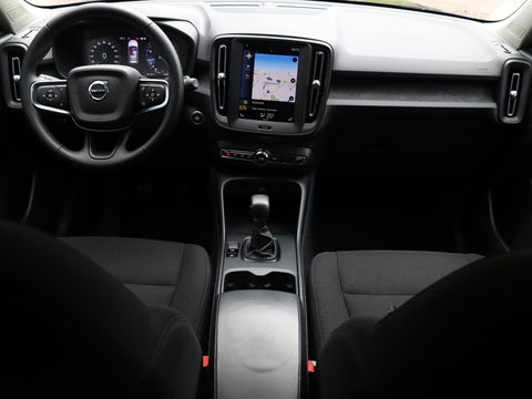 Volvo XC40 1.5 T2 130PK Momentum Core | Navigatie | Stoelverwarming | Camera