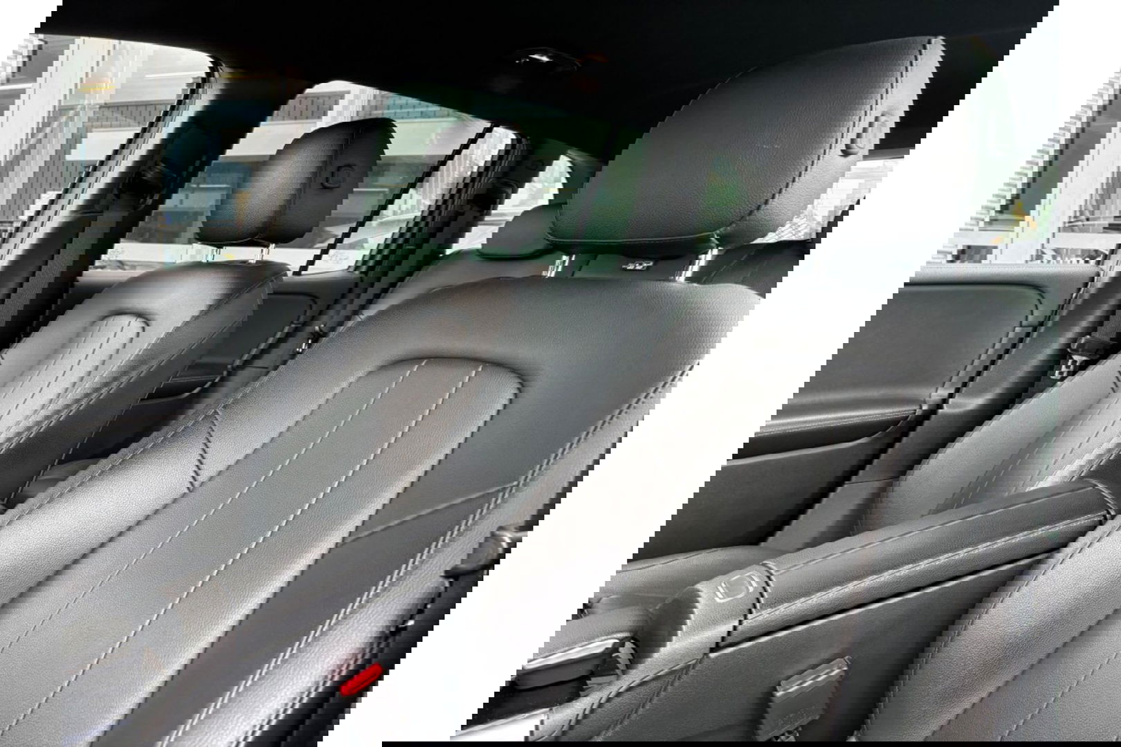 Mercedes-Benz GLB-Klasse 180 BNS SOLUTION LEDER NAVI PDC-CAMERA LMV WIDESCREEN