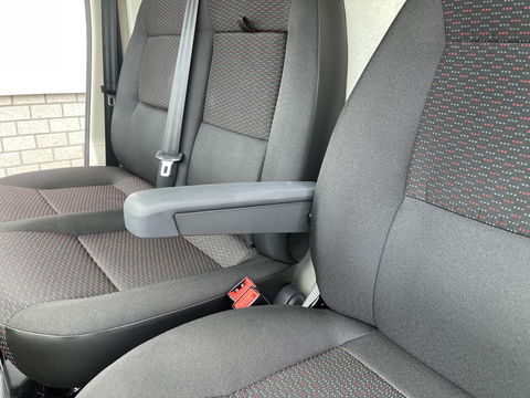 Opel Movano 2.2D 140pk L2H2 3.5t / nieuw overjarig / direct leverbaar / € 25.950 ex btw / parkeersensoren achter / airco / cruise control / bijrijdersbank !