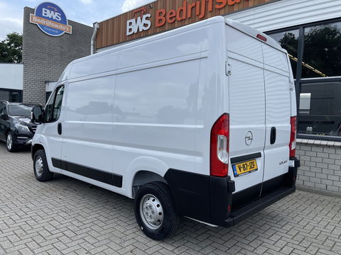 Opel Movano 2.2D 140pk L2H2 3.5t / nieuw overjarig / direct leverbaar / € 25.950 ex btw / parkeersensoren achter / airco / cruise control / bijrijdersbank !