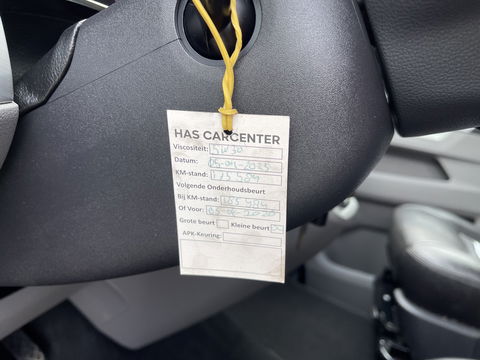 Volkswagen Transporter 2.0 TDI 150pk DSG automaat L2H1 30 DC 5 persoons Bulli / nieuwe koppeling vliegwiel / vaste prijs rijklaar € 32.950 ex btw / lease vanaf € 538 / leer / 19 inch wielen / dubbele schuifdeur