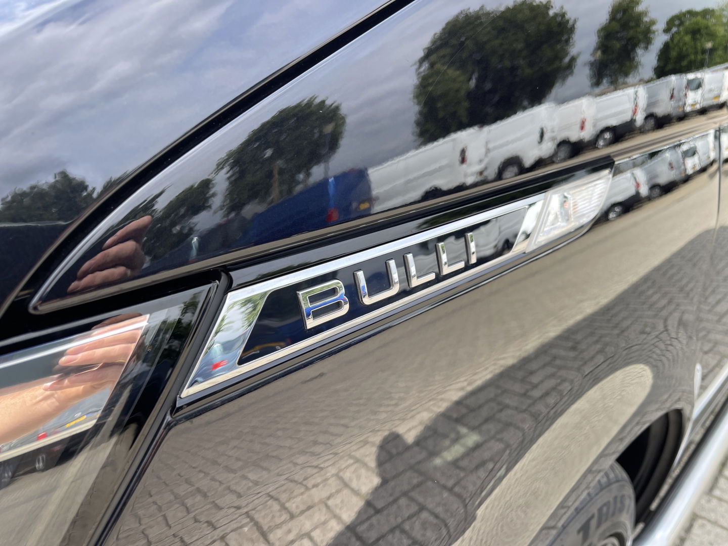 Volkswagen Transporter 2.0 TDI 150pk DSG automaat L2H1 30 DC 5 persoons Bulli / nieuwe koppeling vliegwiel / vaste prijs rijklaar € 32.950 ex btw / lease vanaf € 538 / leer / 19 inch wielen / dubbele schuifdeur