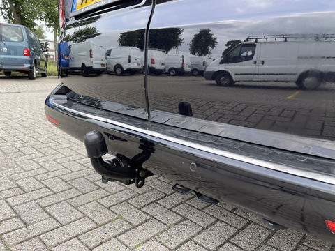 Volkswagen Transporter 2.0 TDI 150pk DSG automaat L2H1 30 DC 5 persoons Bulli / nieuwe koppeling vliegwiel / vaste prijs rijklaar € 32.950 ex btw / lease vanaf € 538 / leer / 19 inch wielen / dubbele schuifdeur
